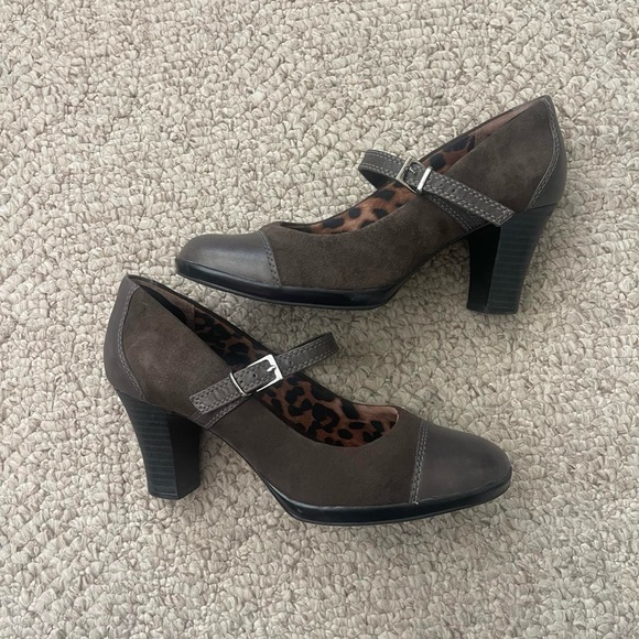 Clark's women’s size 8M Mary Jane block heels pumps - Picture 1 of 8